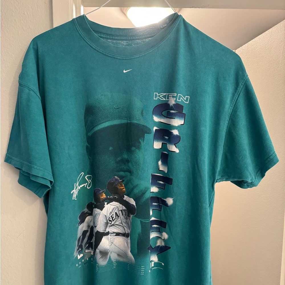 Nike vintage Ken Griffey T